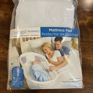Halo Bassinet Mattress Pad - new!